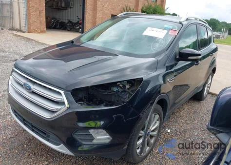 2017 Ford Escape Titanium из США, поврежденный, VIN 1FMCU0J99HUE63544